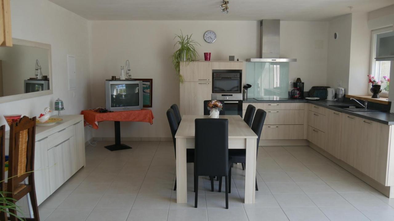 La Ferme Guibel Bed & Breakfast Plouzélambre Екстериор снимка
